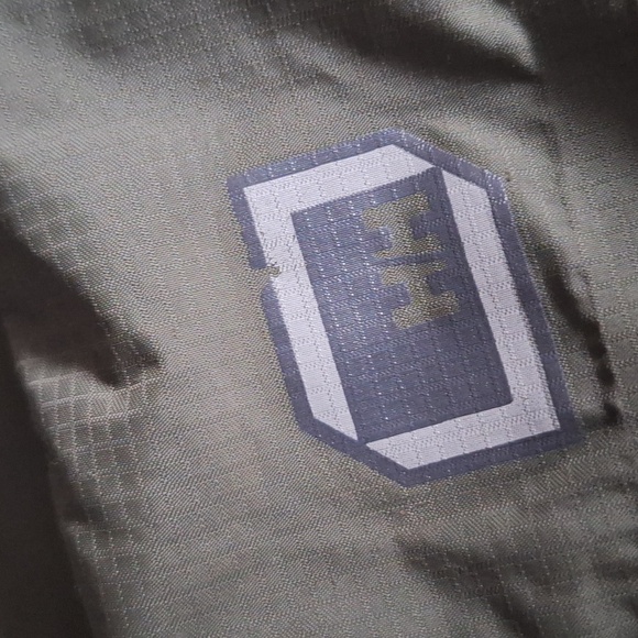 Helly Hansen Ski/Snowboard jacket - Picture 4 of 17